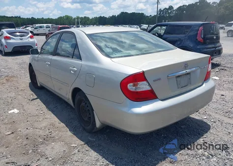 2003 Toyota Camry Le z USA, uszkodzony, nr VIN 4T1BE32K43U787019